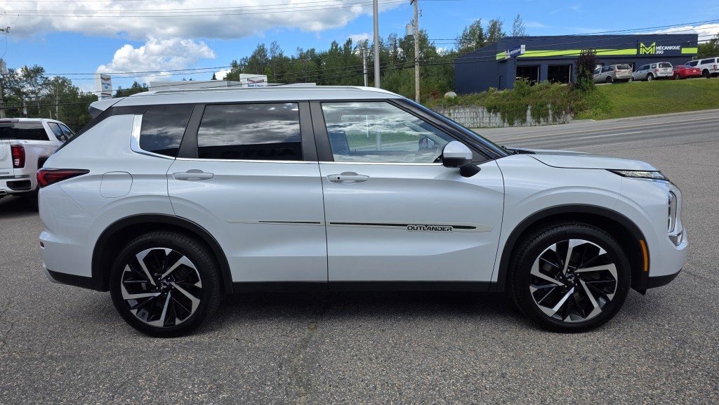 Mitsubishi OUTLANDER SE S-AWC 2022 Blanc Mont-Laurier - photo #3