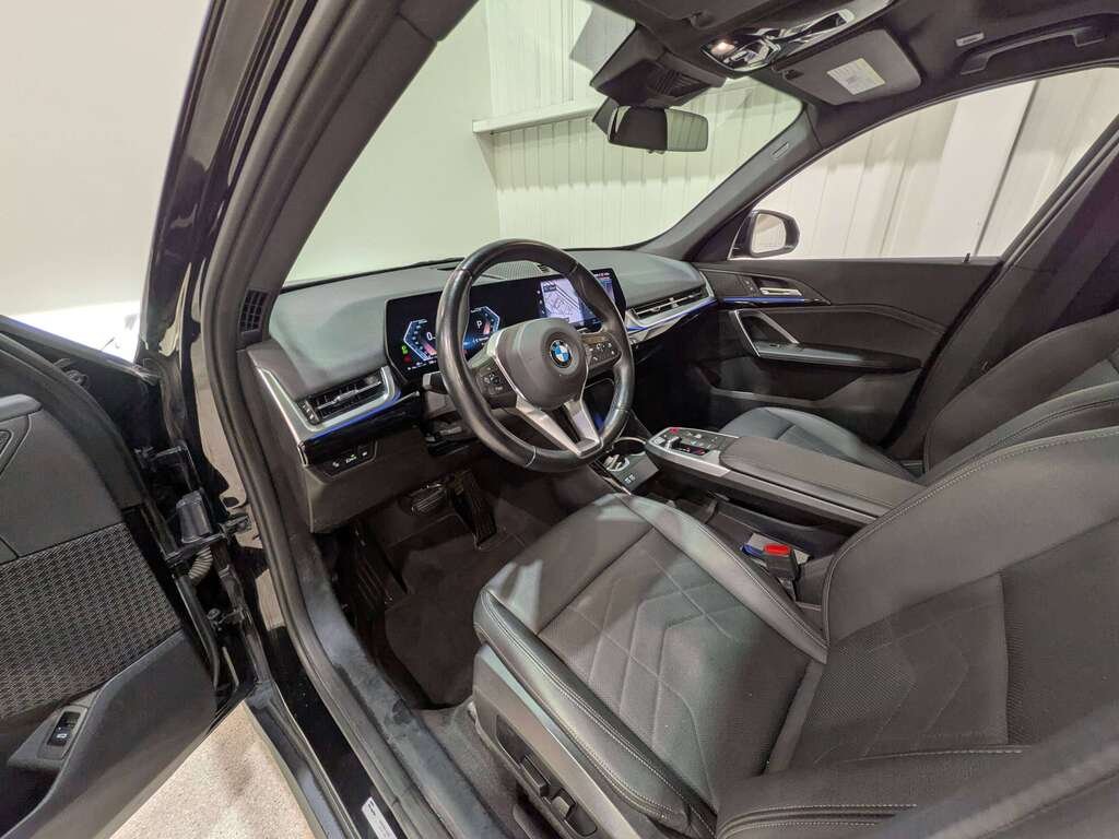 BMW X1 xDrive28i Sports Activity Vehicle 2023 Noir Val-David - photo #10