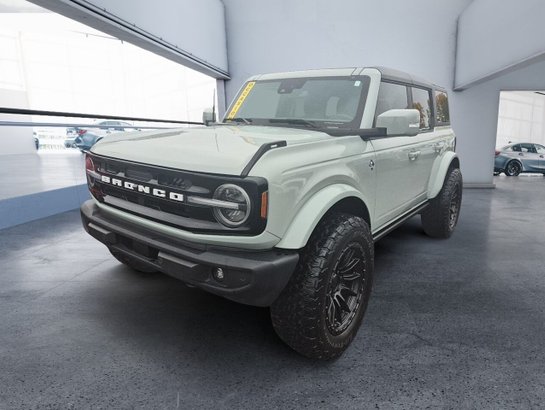 Ford Bronco Outer Banks 4 portes ** 4x4 ** 314A ** TOIT DUR ** 360 ** VOLANT CHAUFFANT ** 2024 Gris