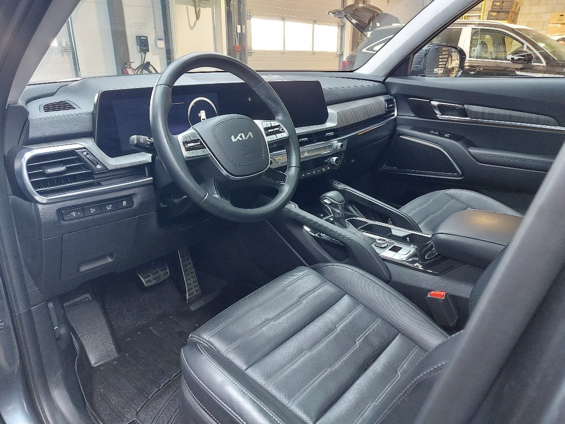 2024 Kia Telluride Grey Blainville - photo #17