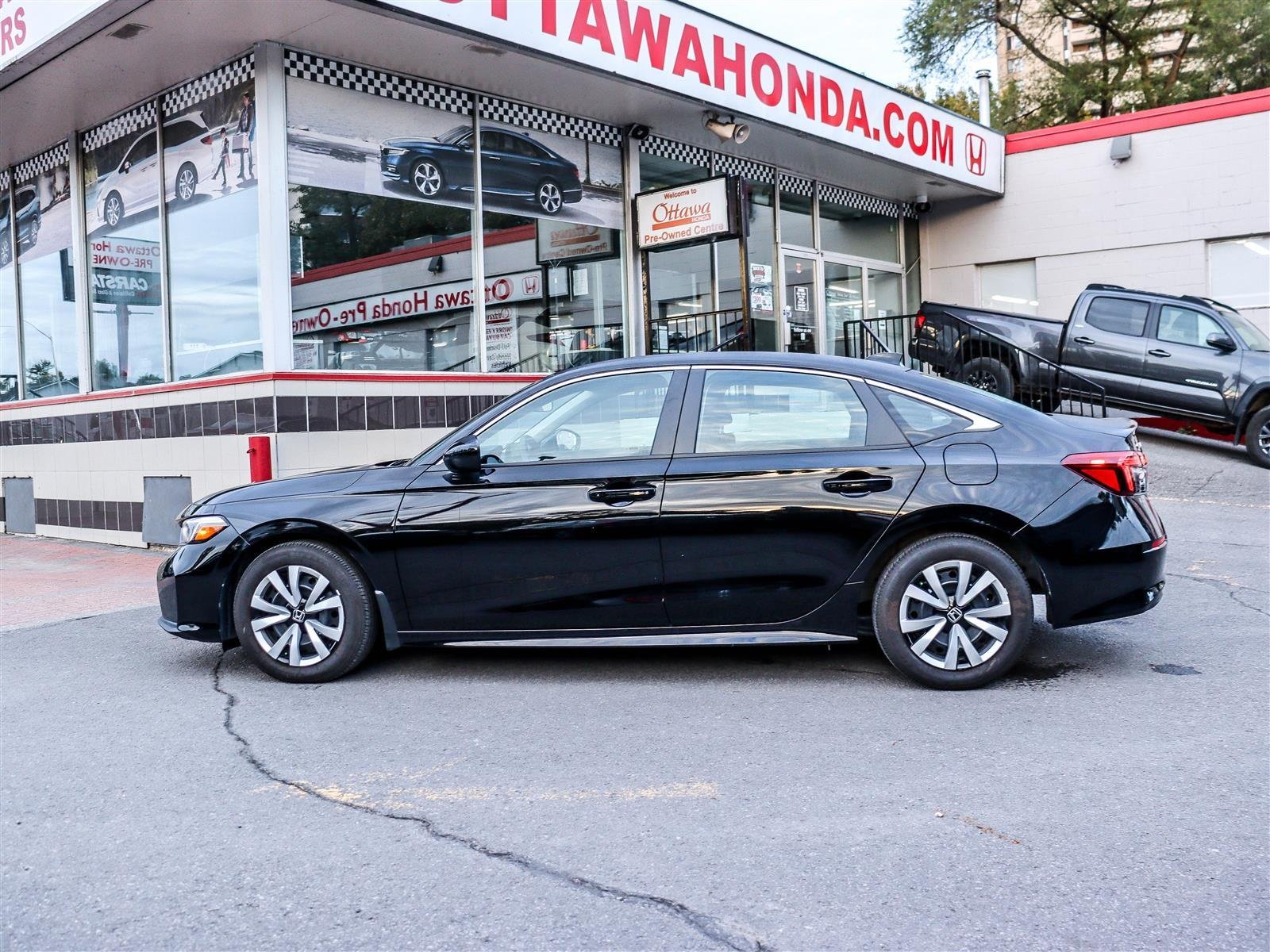 Honda Civic Berline LX 2025 Black Ottawa & Gatineau - photo #4