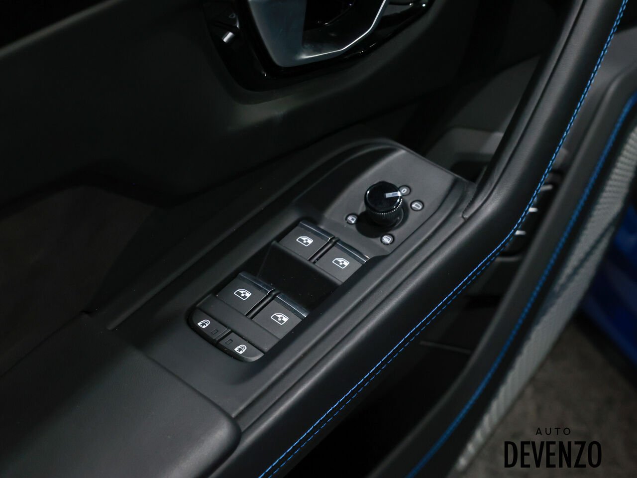 Lamborghini Urus 2024 Bleu Saint-Eustache - photo #12