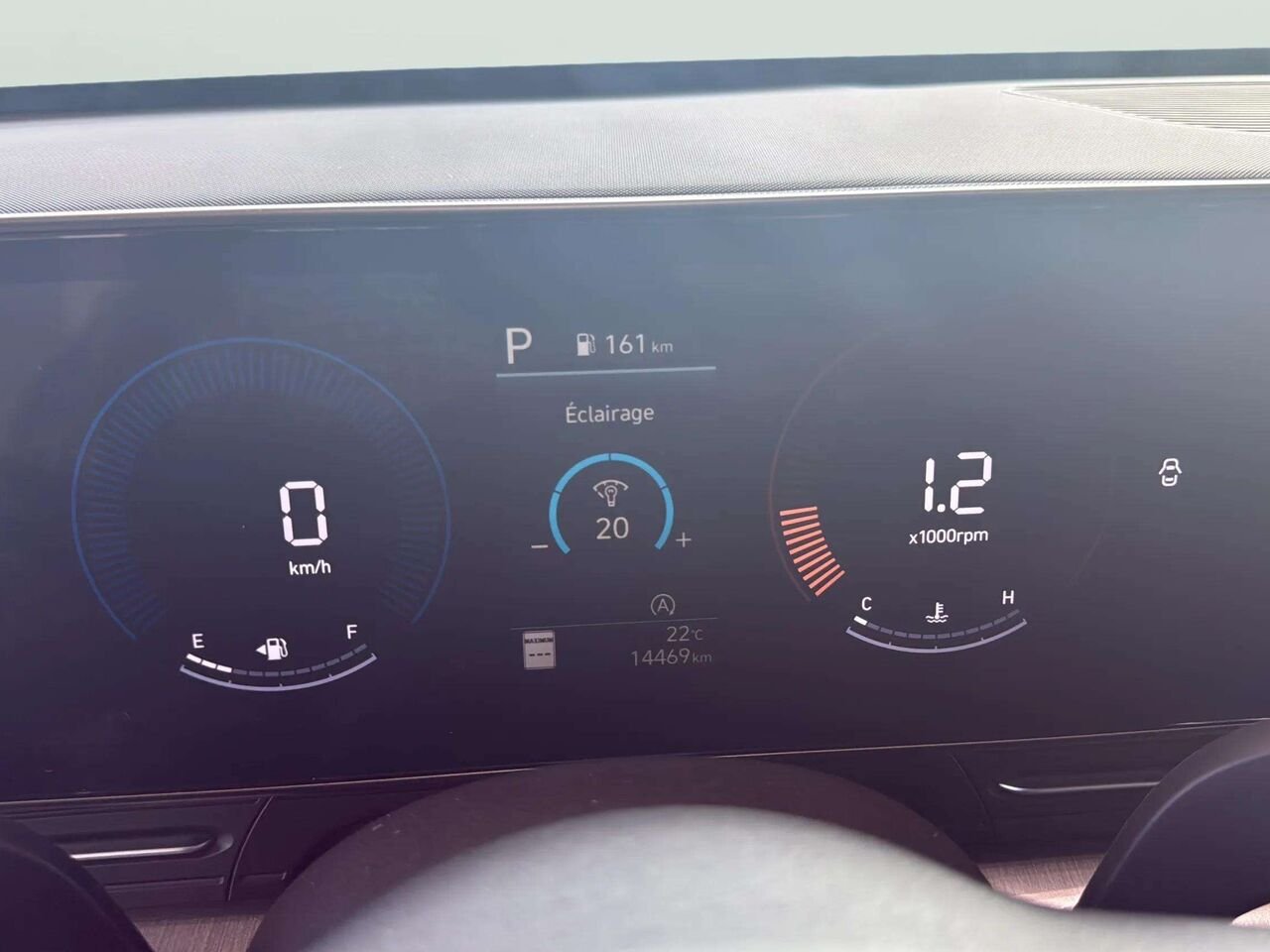 Hyundai Kona 2.0L Essential TI 2024 Rouge Gatineau - photo #7
