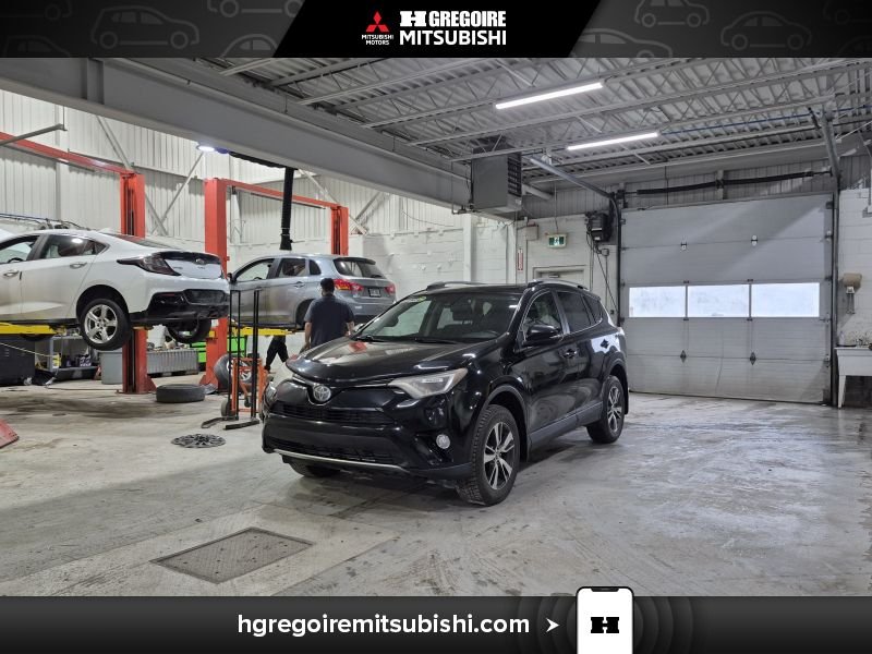 Toyota Rav 4 MW4499 | XLE *AWD* Toit * Mags * Caméra * 2018 Noir Laval - photo #2