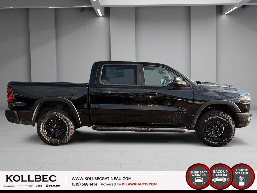 RAM 1500 Rebel cabine d'équipe 4x4 caisse de 5 pi 7 po 2026 Couche nacrée cristal noir étincelant