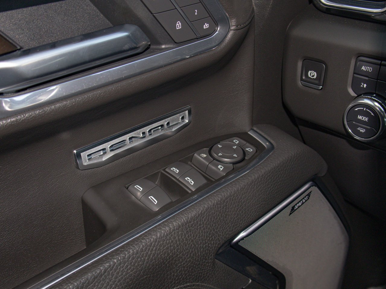 2025 GMC Sierra 1500 4WD Crew Cab 147 Denali Grey Sherwood Park - photo #21