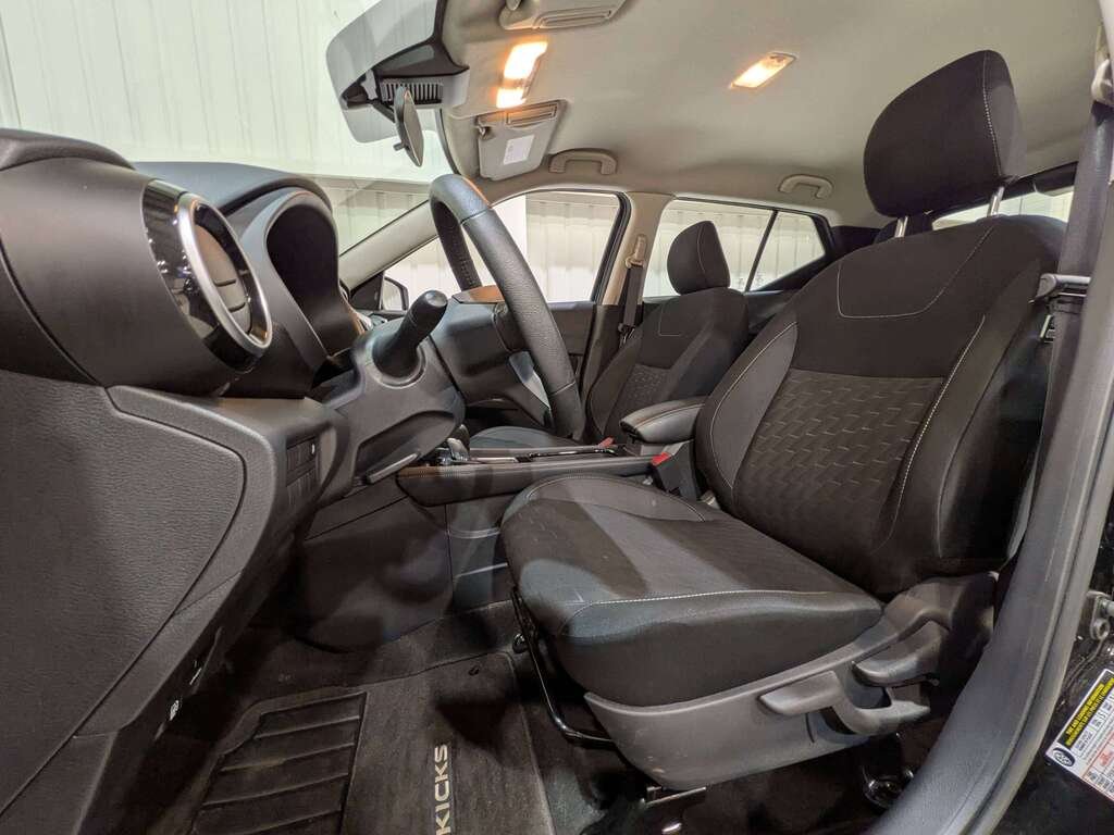 2024 Nissan Kicks SV FWD Black Val-David - photo #1