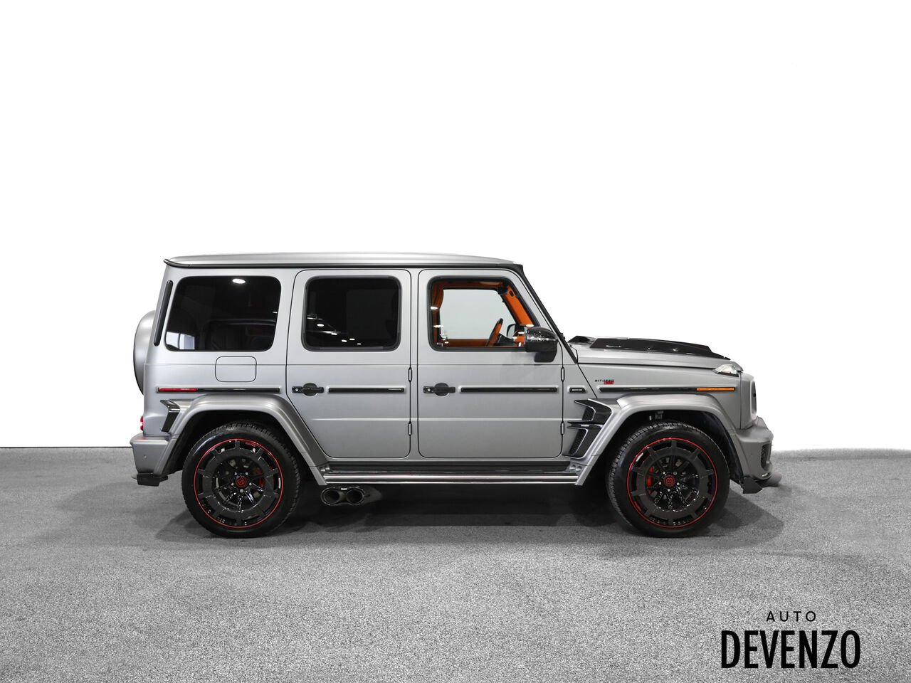 Mercedes-Benz G63 AMG 900 BRABUS & CUSTOM INTERIOR 2023 Argent Saint-Eustache - photo #2