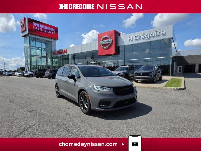 2025 Chrysler Pacifica Grey Saint-Eustache - photo #0