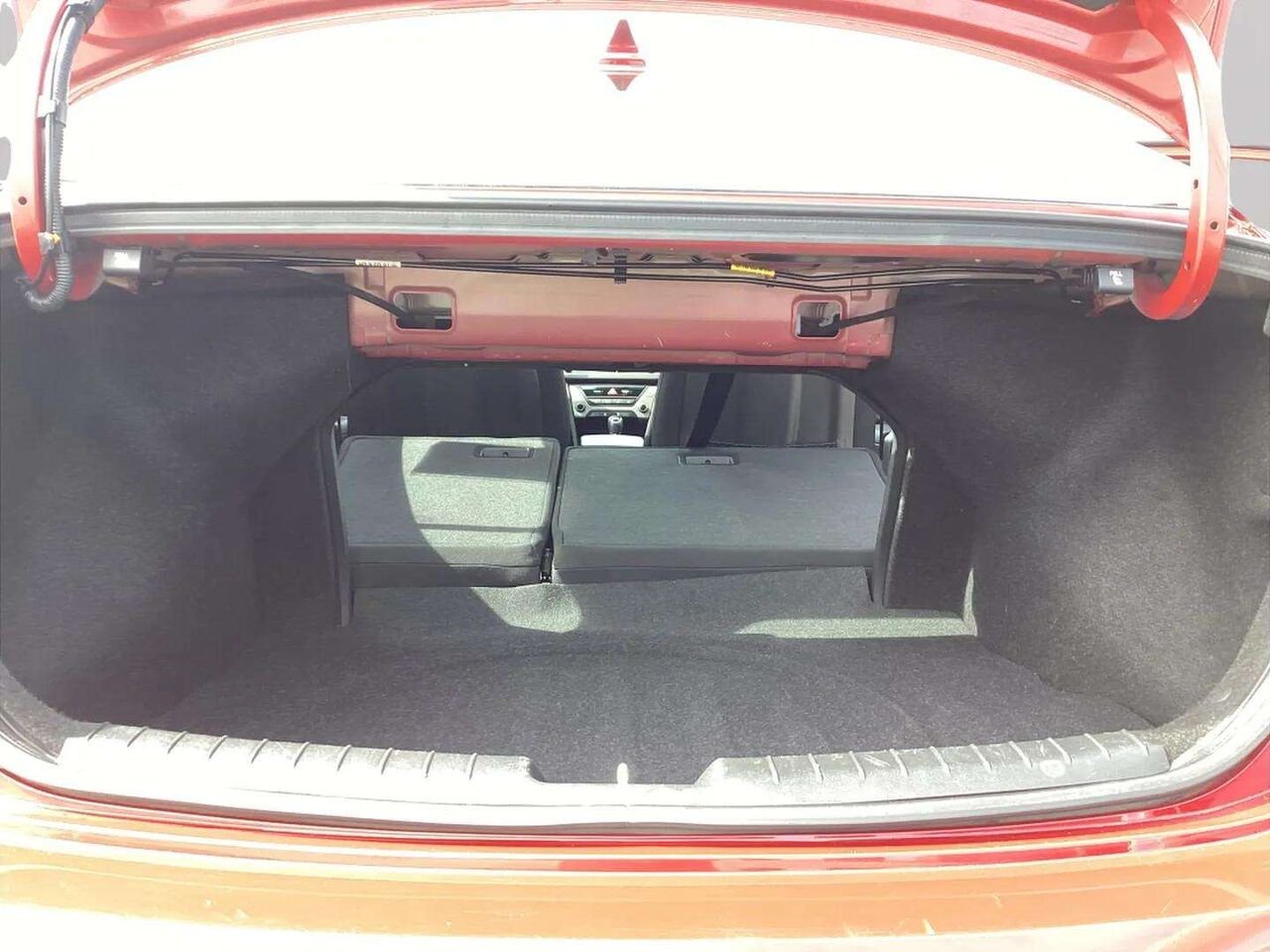 Hyundai Elantra 2018 Rouge Gatineau - photo #20