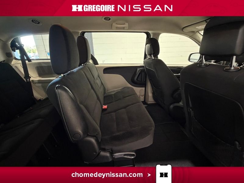 2017 Dodge GR Caravan Grey Laval - photo #24