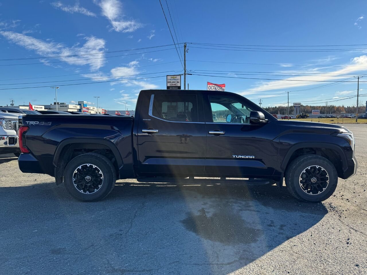 Toyota Tundra Limited CrewMax 4x4 2023 Bleu Val-d'Or - photo #1