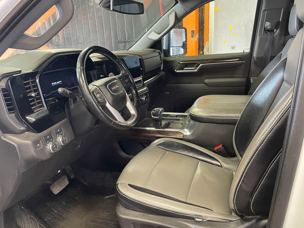 GMC Sierra 1500 ELEVATION CREW 4X4 V8 *GR REMORQ MAX* NAV BOSE 2023 Blanc Saint-Jérôme - photo #3