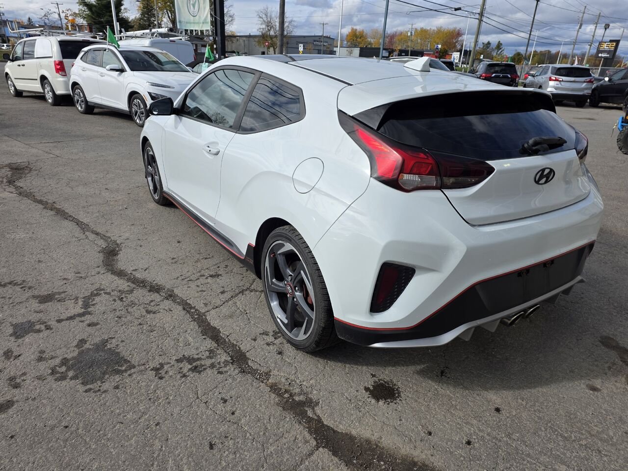 2019 Hyundai Veloster White  - photo #3