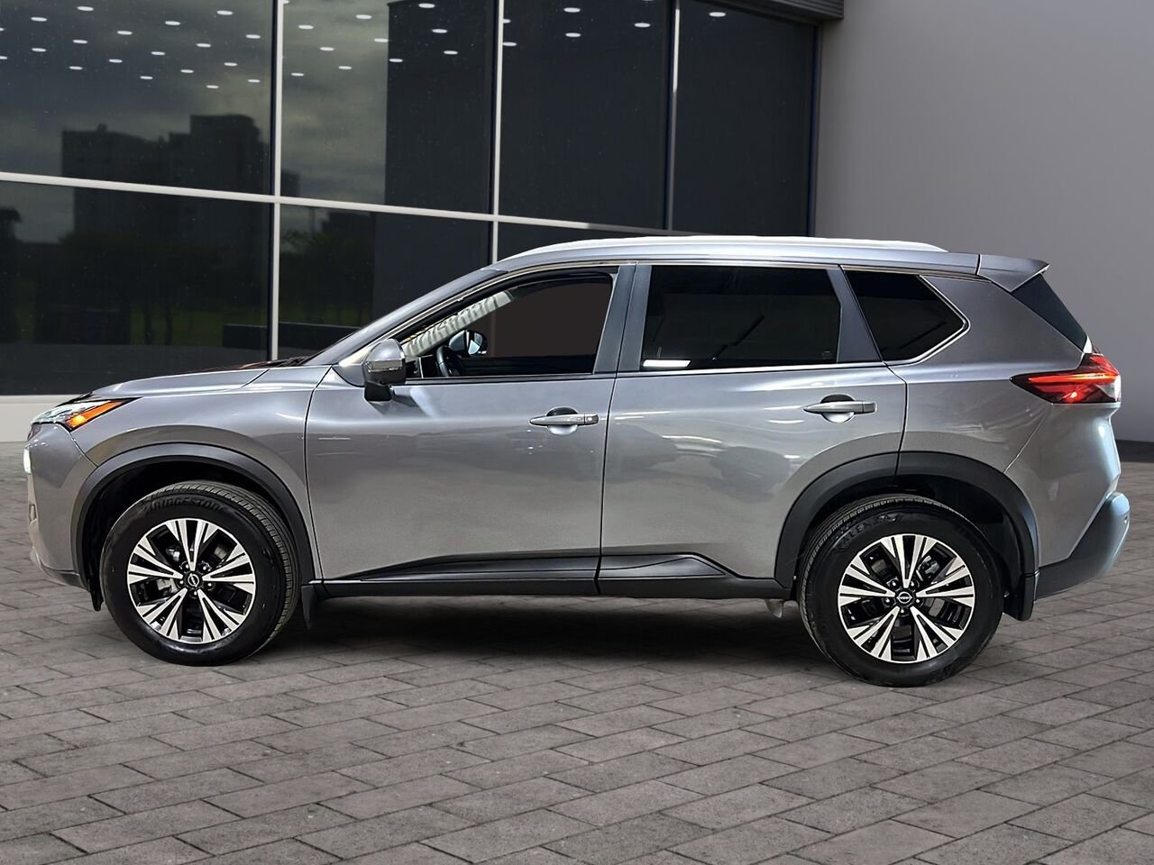 Nissan Rogue 2023 Gris Québec - photo #23