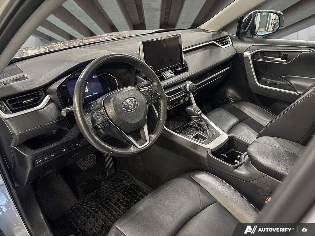 2023 Toyota RAV4 2602495A | XLE Silver Edmonton - photo #13