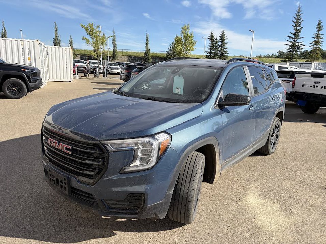 2024 GMC Terrain AWD 4dr SLE Grey Sherwood Park - photo #2