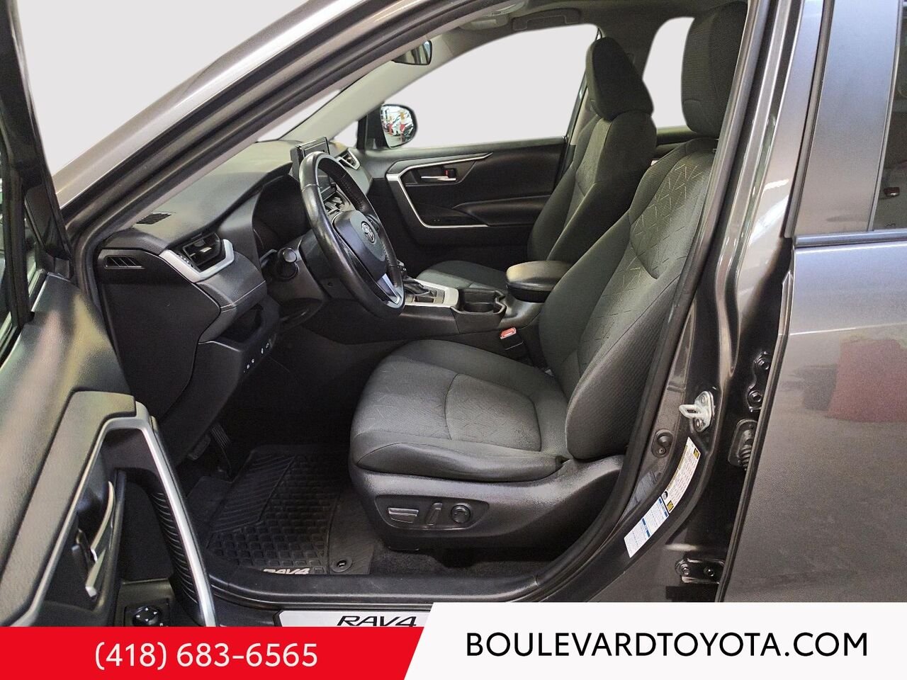 2021 Toyota RAV4 100111A-2 | XLE, AWD Grey Québec - photo #8