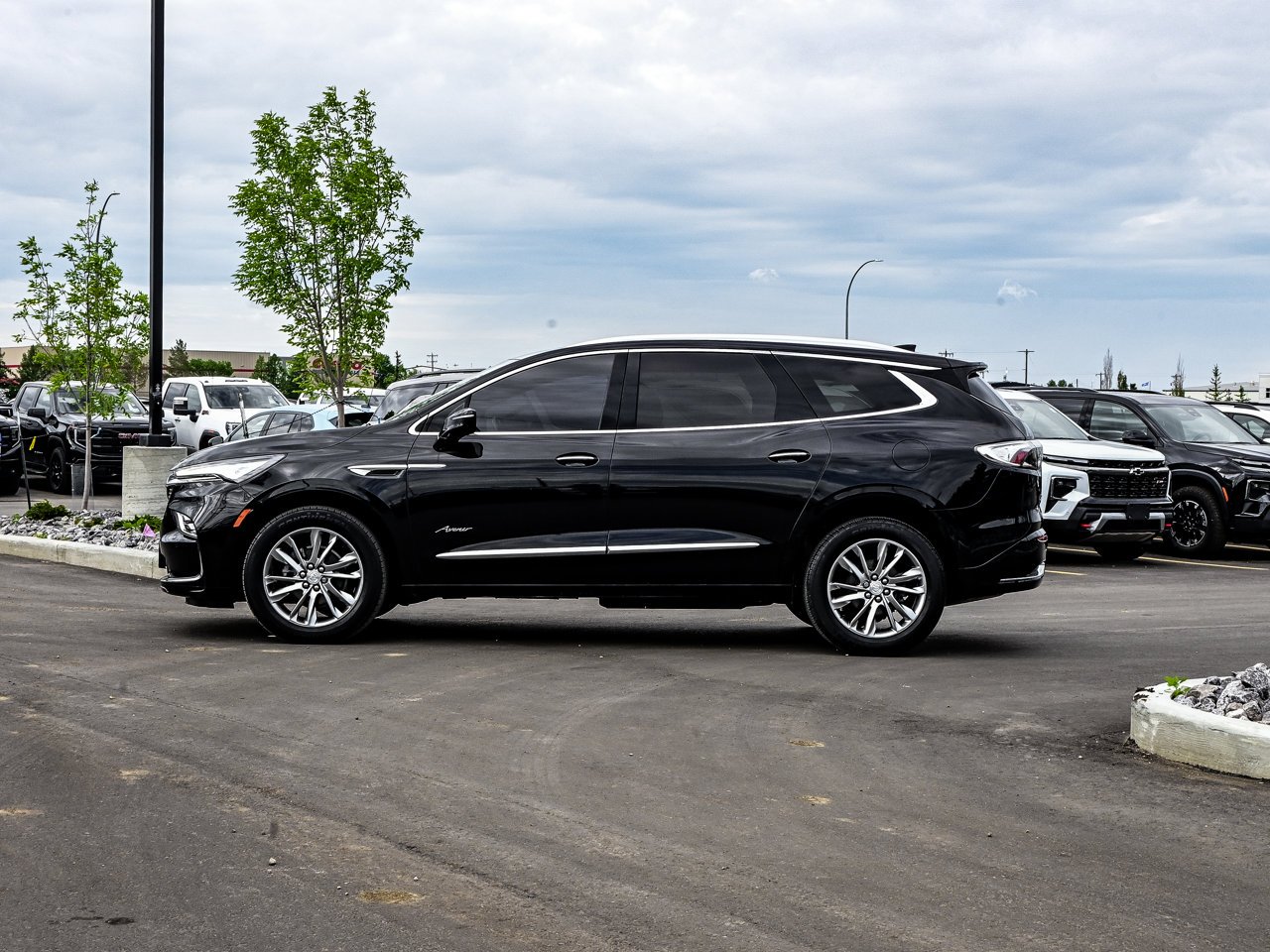 2022 Buick Enclave AWD 4dr Avenir Black Sherwood Park - photo #9