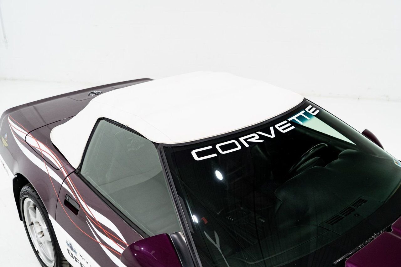 Chevrolet Corvette Convertible Pace Car 1995 Mauve Montréal - photo #58
