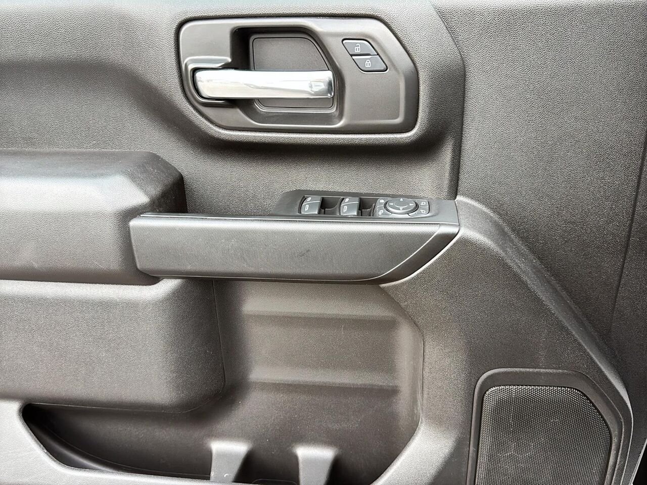 CHEVROLET SILVERADO 2500 CUSTOM 2024 Blanc Saint-Hyacinthe - photo #9