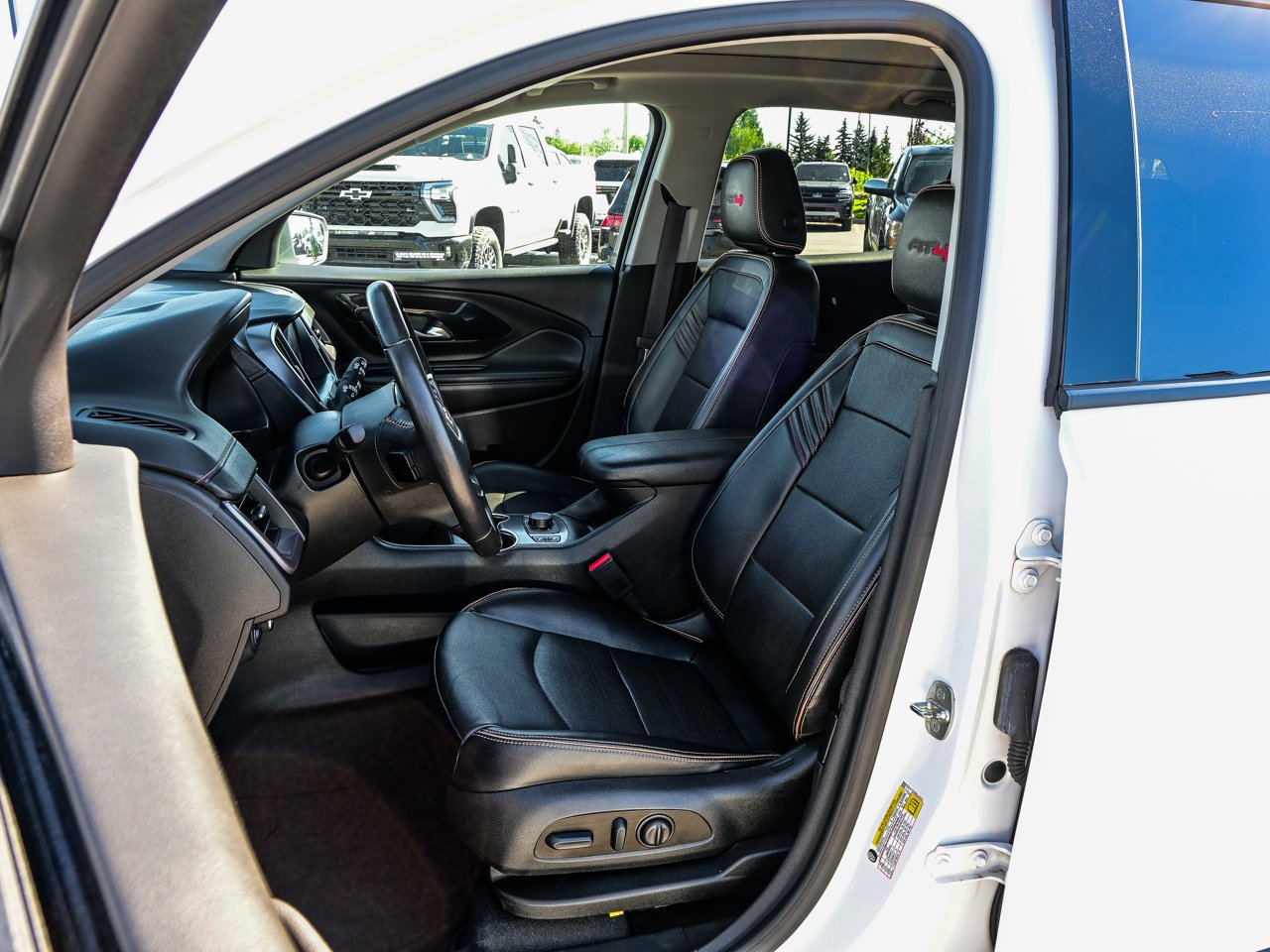2022 GMC Terrain AWD 4dr AT4 White Sherwood Park - photo #16