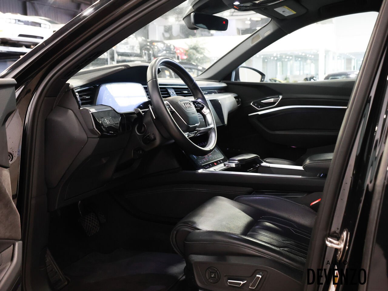 2019 Audi e-tron Black Saint-Eustache - photo #12