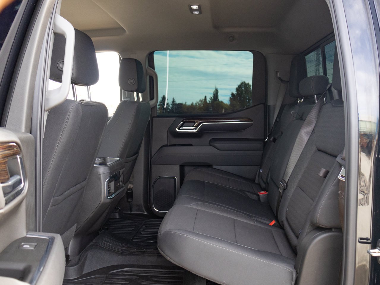 2025 GMC Sierra 1500 4WD Crew Cab 147 Elevation Black Sherwood Park - photo #32