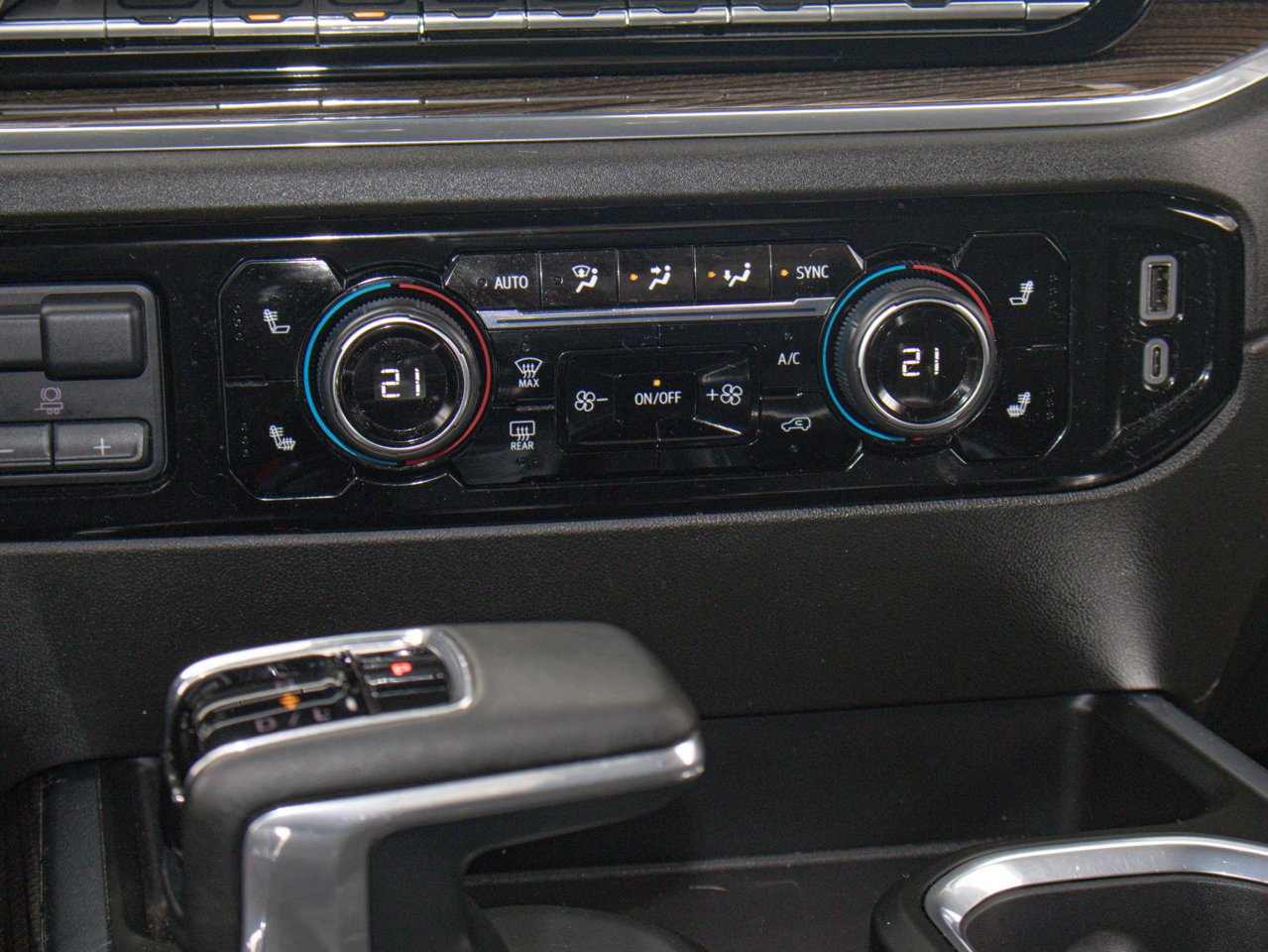 2024 Chevrolet Silverado 1500 4WD Crew Cab 147 RST Black Sherwood Park - photo #30