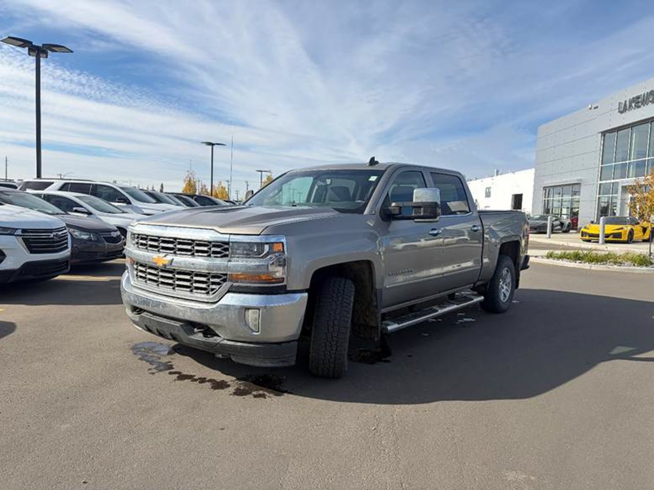 2016 Chevrolet Silverado 1500 4WD Crew Cab 143.5 LT w/1LT Special Paint Sherwood Park - photo #2