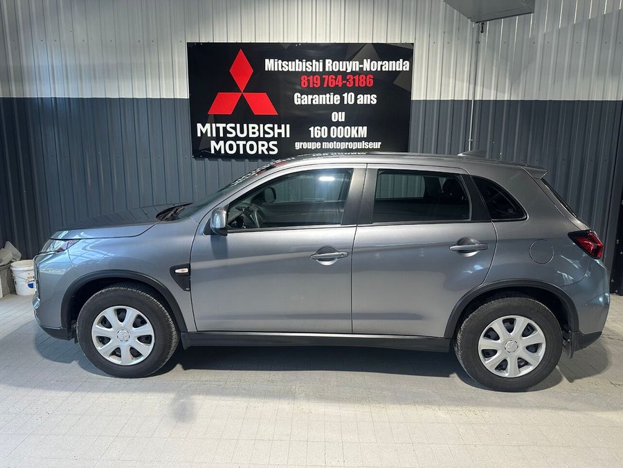 Mitsubishi RVR ES TA 2023 Gris
