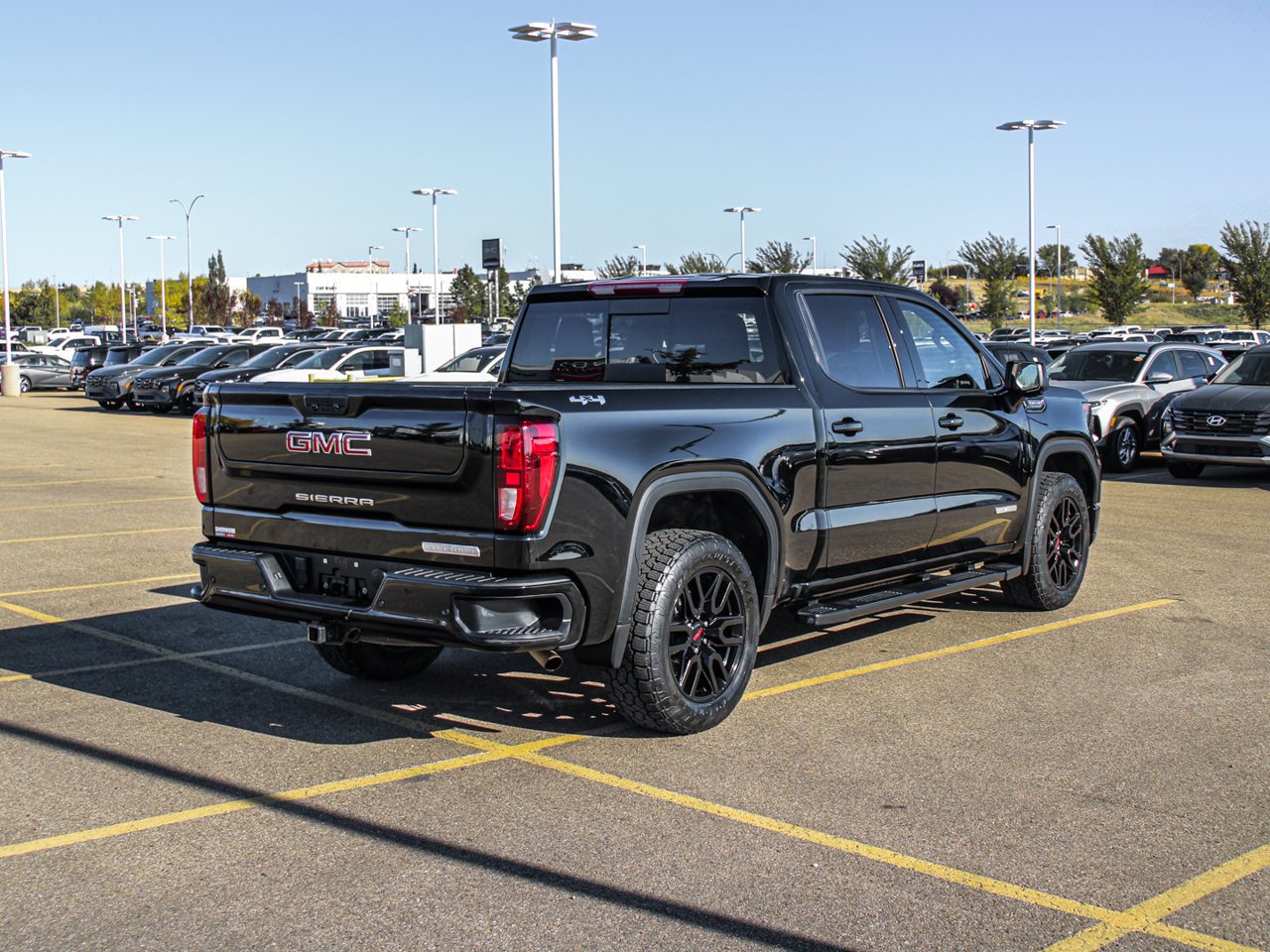 2024 GMC Sierra 1500 4WD Crew Cab 147 Elevation Black Sherwood Park - photo #8