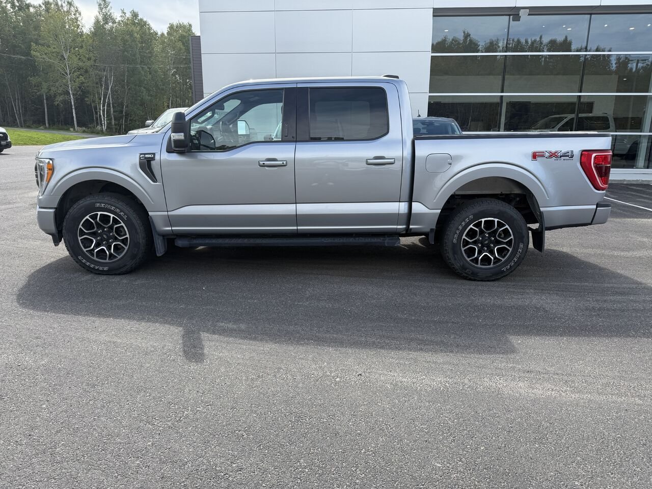 2021 Ford F-150 Silver Mont-Laurier - photo #1