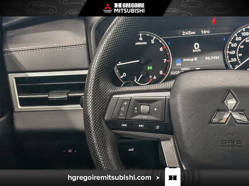 Mitsubishi Outlander 2024 Rouge Saint-Eustache - photo #18