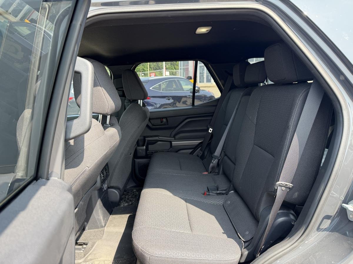 2025 Toyota 4Runner gray  - photo #7