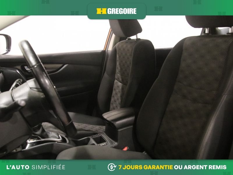Nissan Qashqai 823401 | SV AWD AUTO A/C TOIT MAGS CAM RECUL BLEUTOOTH 2021 Orange Laval - photo #13