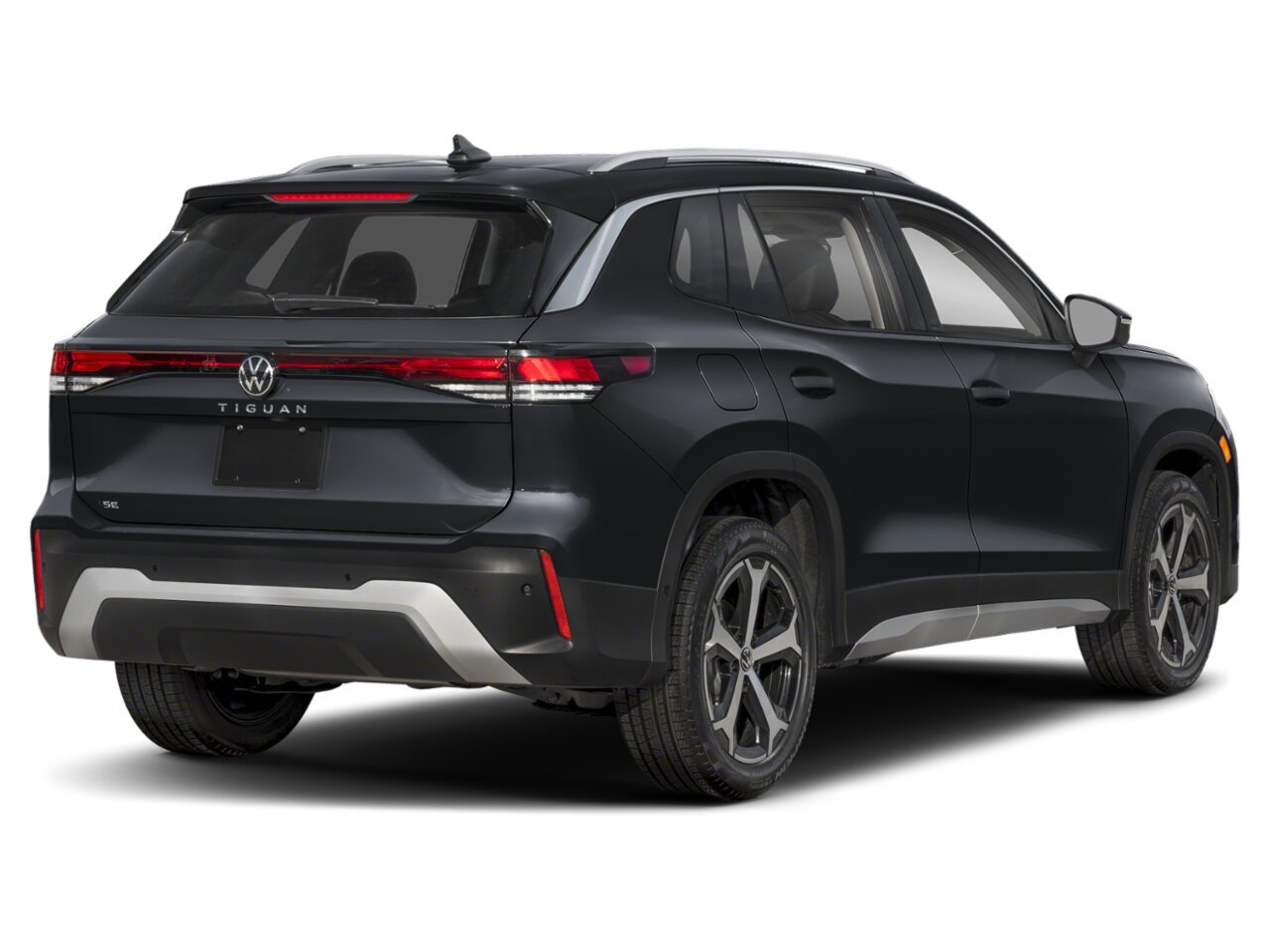 Volkswagen Tiguan 2026 Noir profond nacré Rouyn-Noranda - photo #2