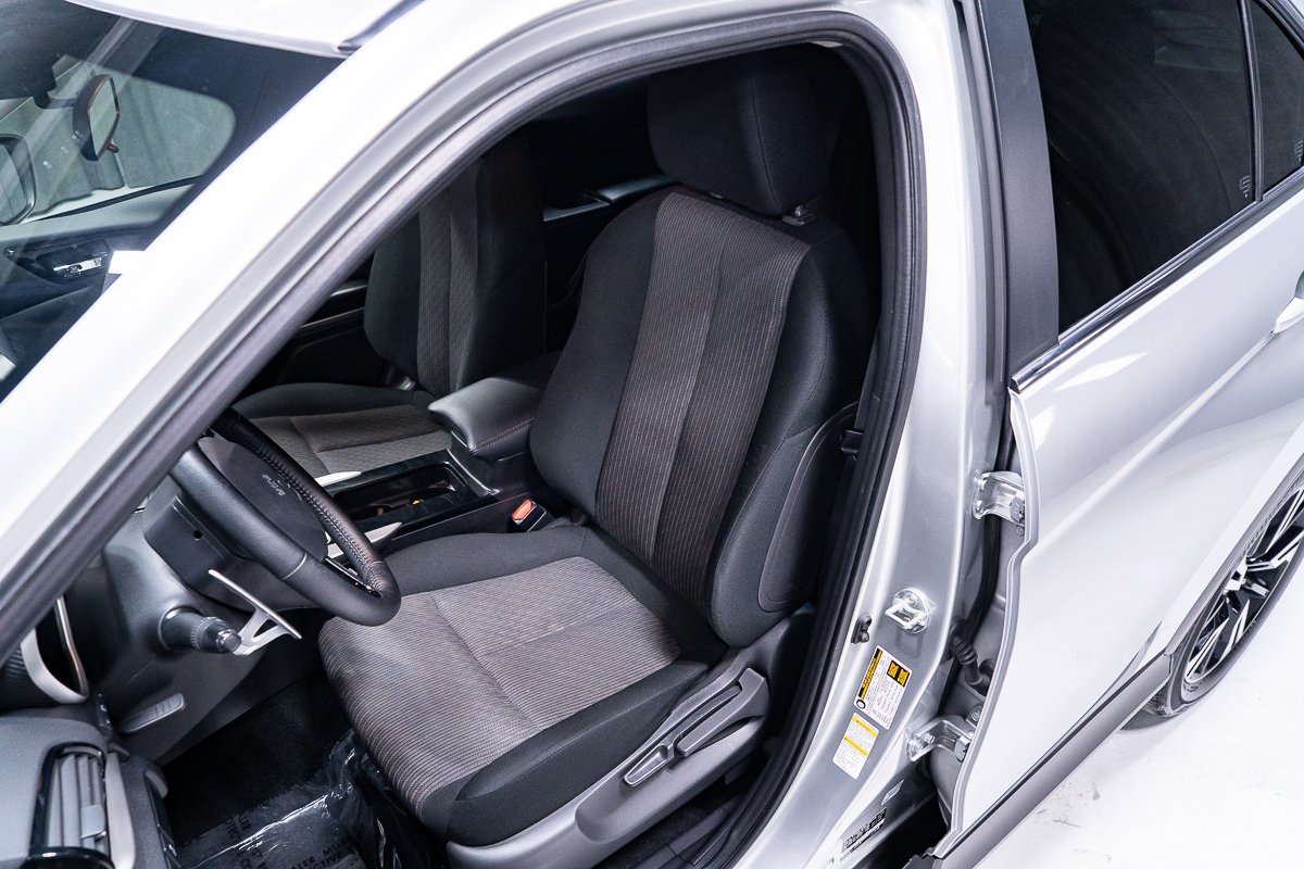 2024 Mitsubishi Eclipse Cross LE S-AWC Silver Montreal - photo #15