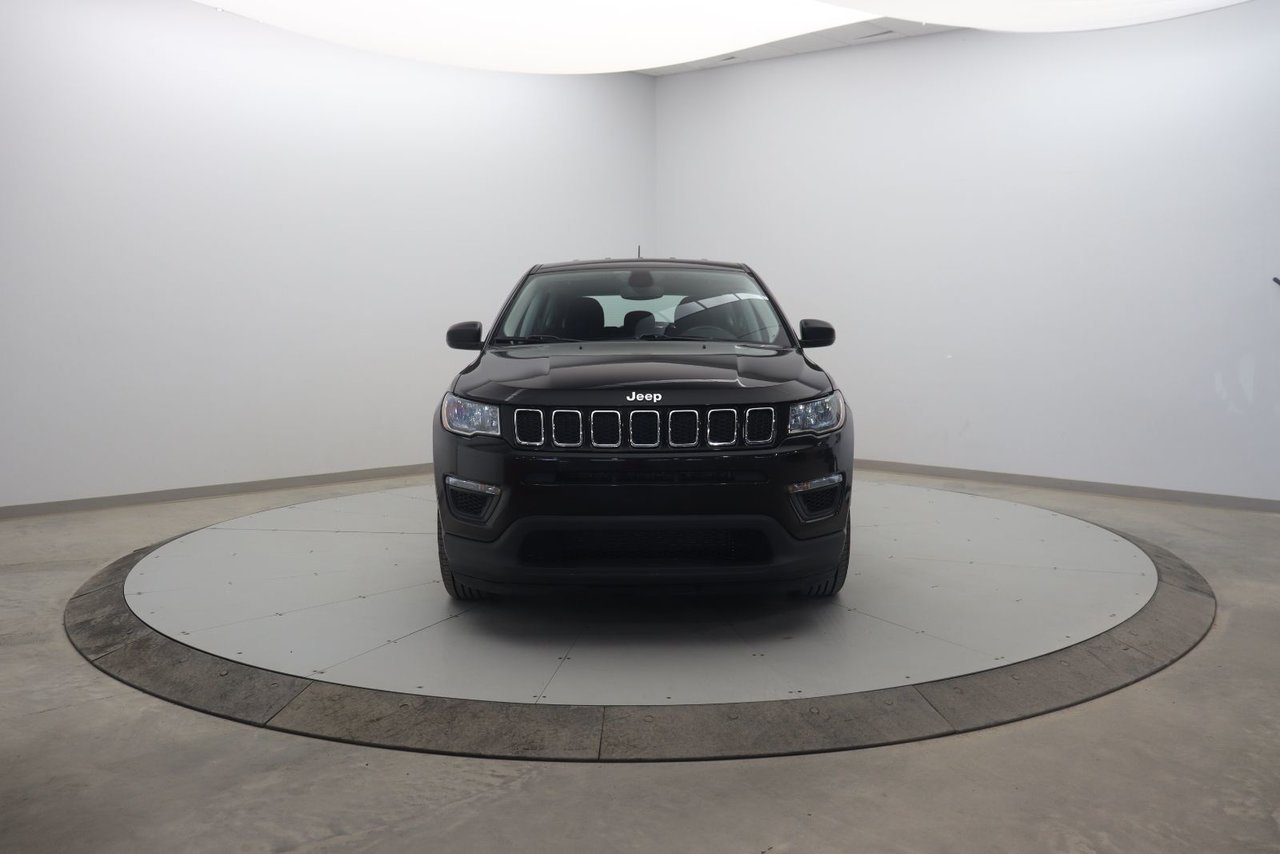 Jeep Compass NIV 3C4NJCAB3LT114859 2020 Noir Chicoutimi - photo #1