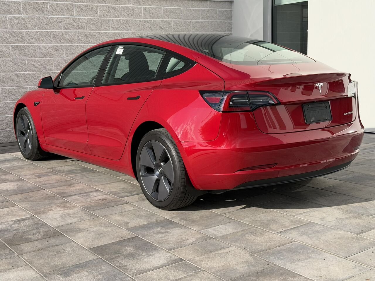 Tesla Model 3 LONG RANGE AWD 2023 Rouge Laval - photo #14