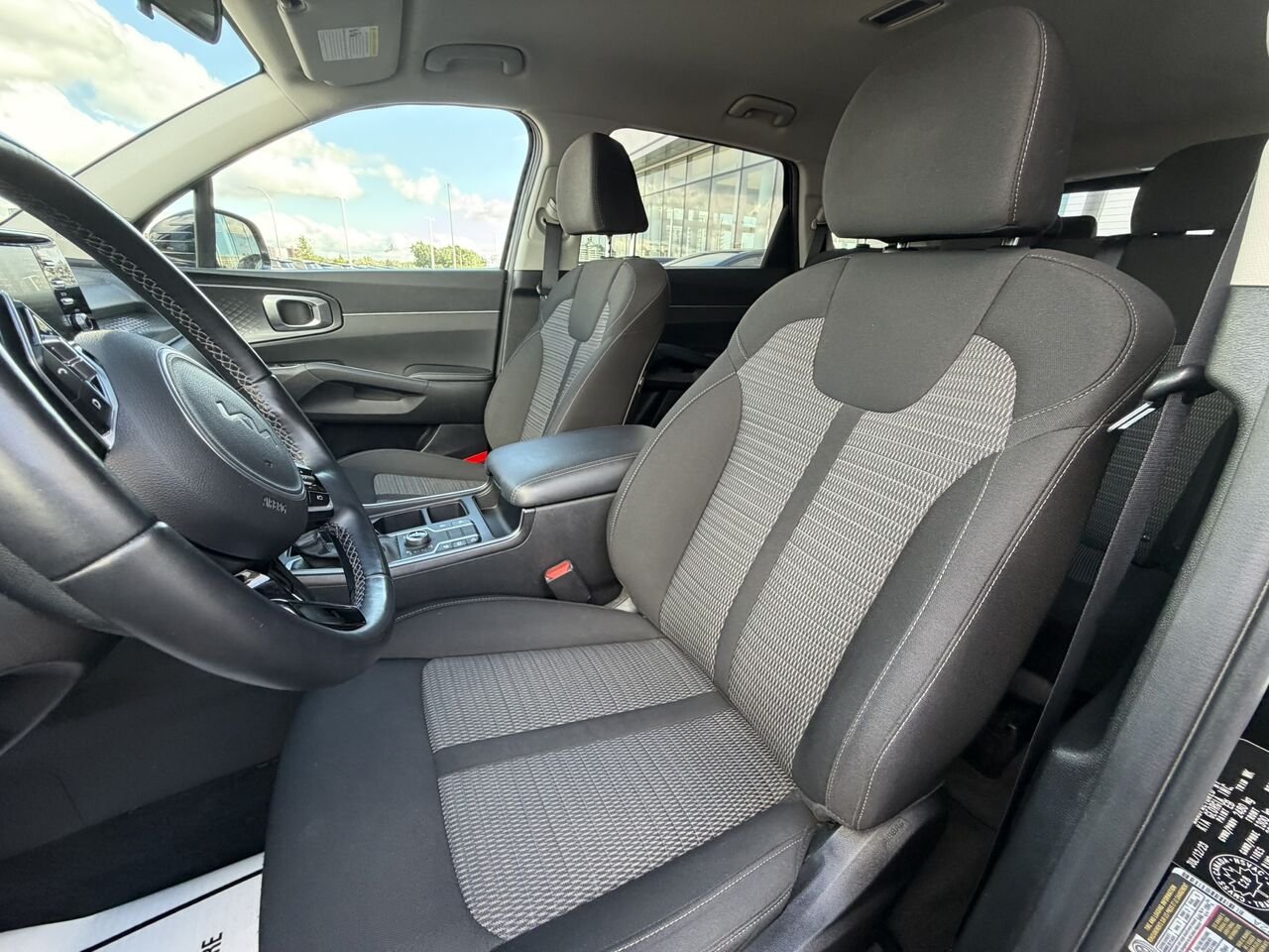 2023 Kia Sorento LX Premium AWD 7 PASSAGERS Black Laval - photo #24