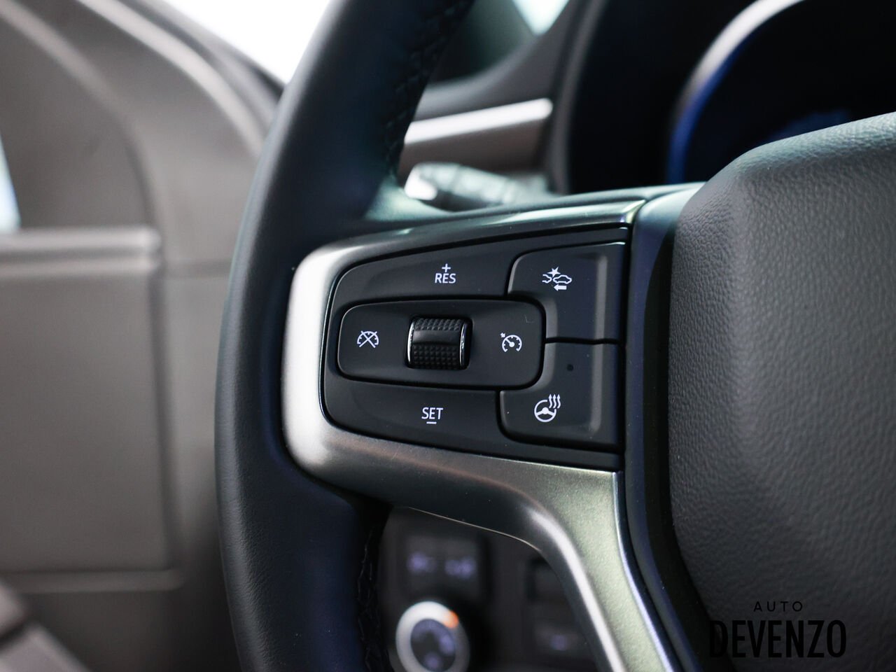2024 Chevrolet Tahoe Black Saint-Eustache - photo #16