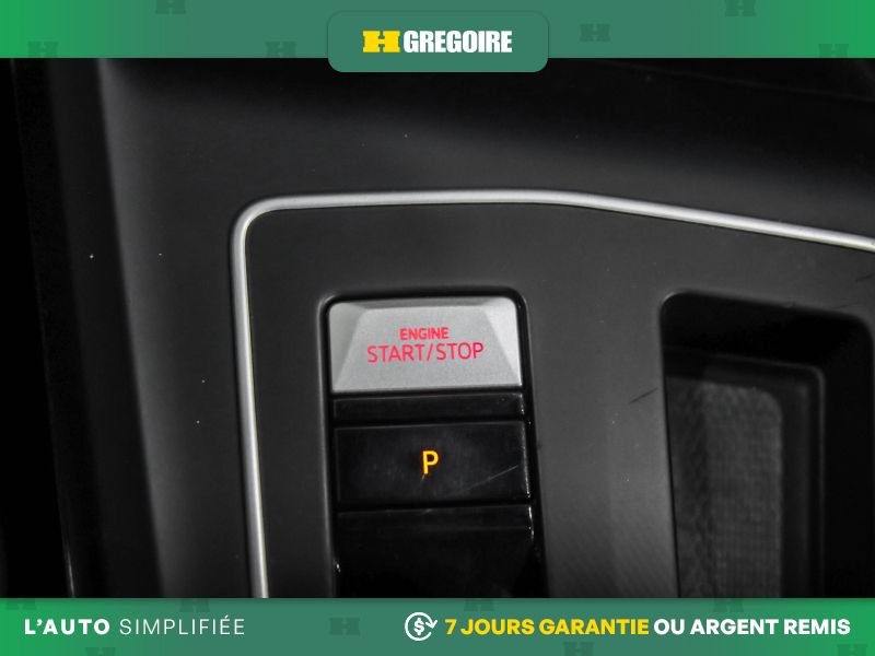 2022 Volkswagen Golf GTI Yellow Blainville - photo #16