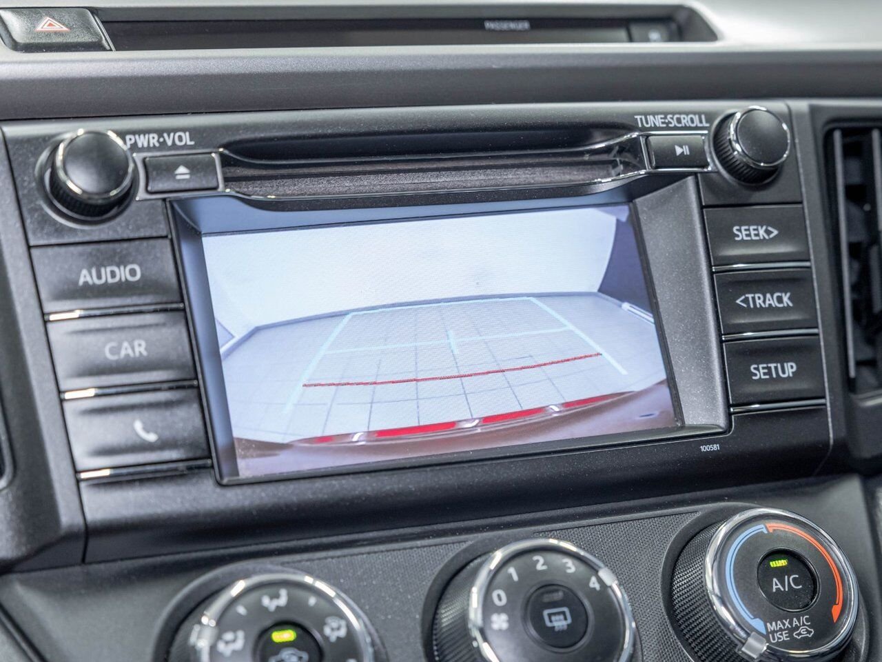 Toyota RAV4 LE *SIÈGES CHAUFF* BLUETOOTH CAMÉRA A/C USB 2016 Rouge Saint-Jérôme - photo #16