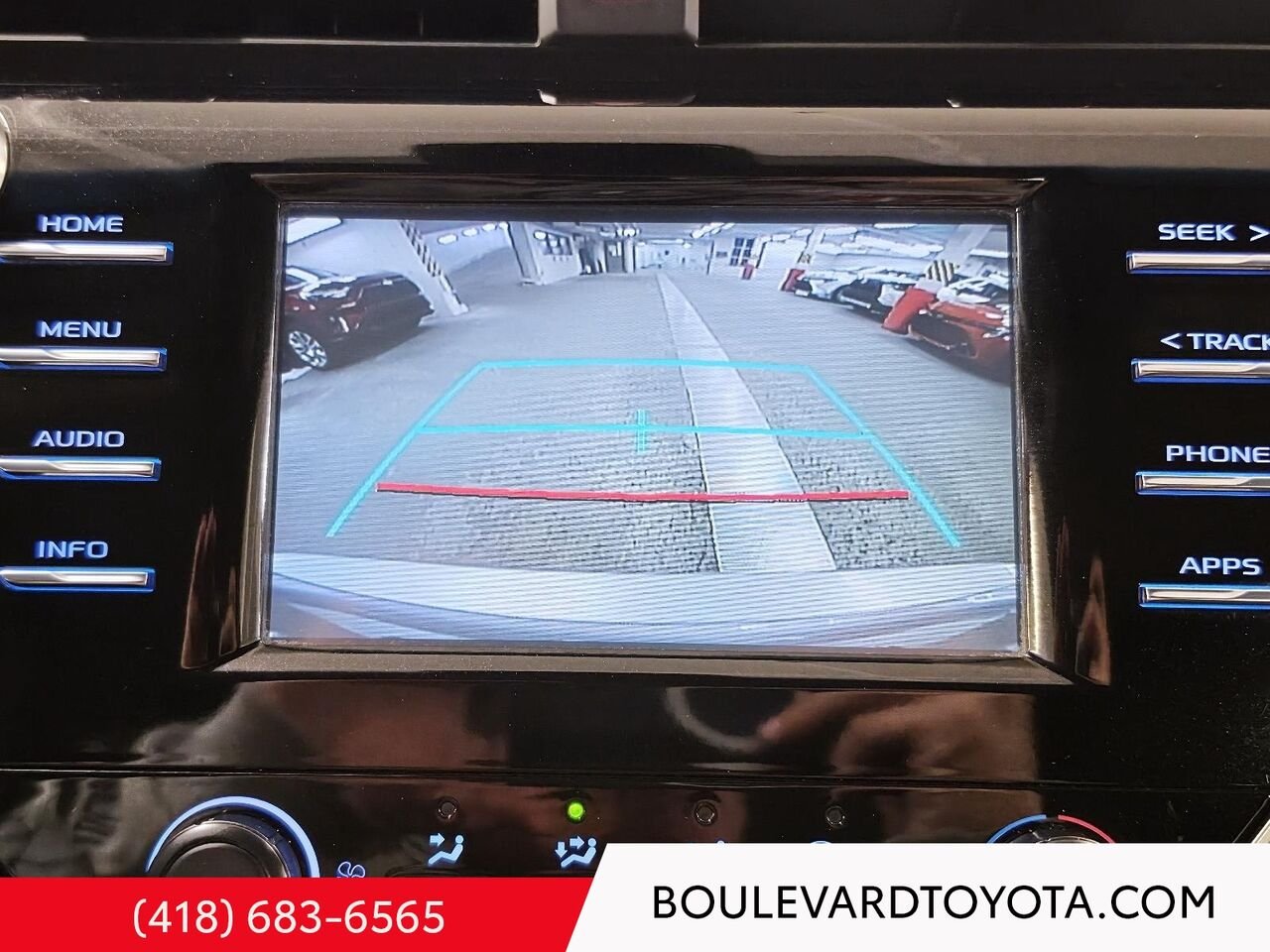 2018 Toyota CAMRY 550009-57 | LE Silver Québec - photo #10