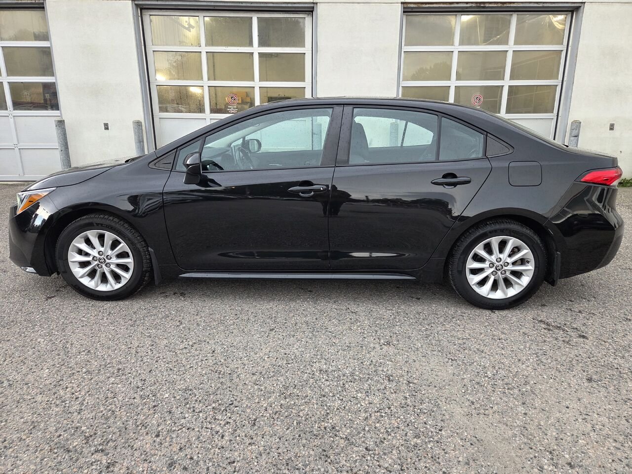 Toyota COROLLA LE (AMÉLIORÉ) 2020 Noir Mont-Laurier - photo #8