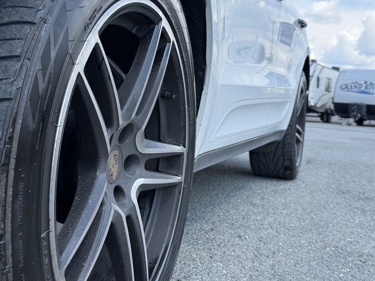 2019 Porsche Macan S White Granby - photo #10