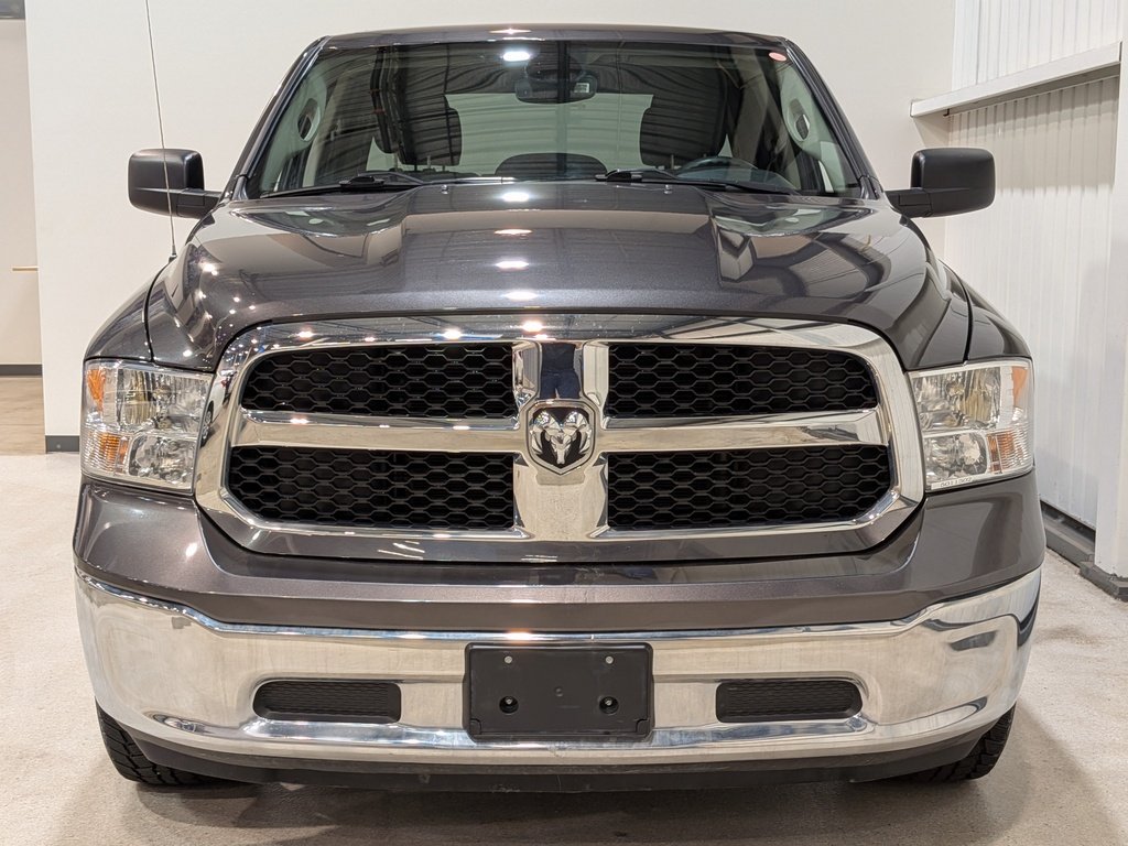 2023 Ram 1500 Classic SLT 4x4 Crew Cab 5'7" Box Grey Val-David - photo #2