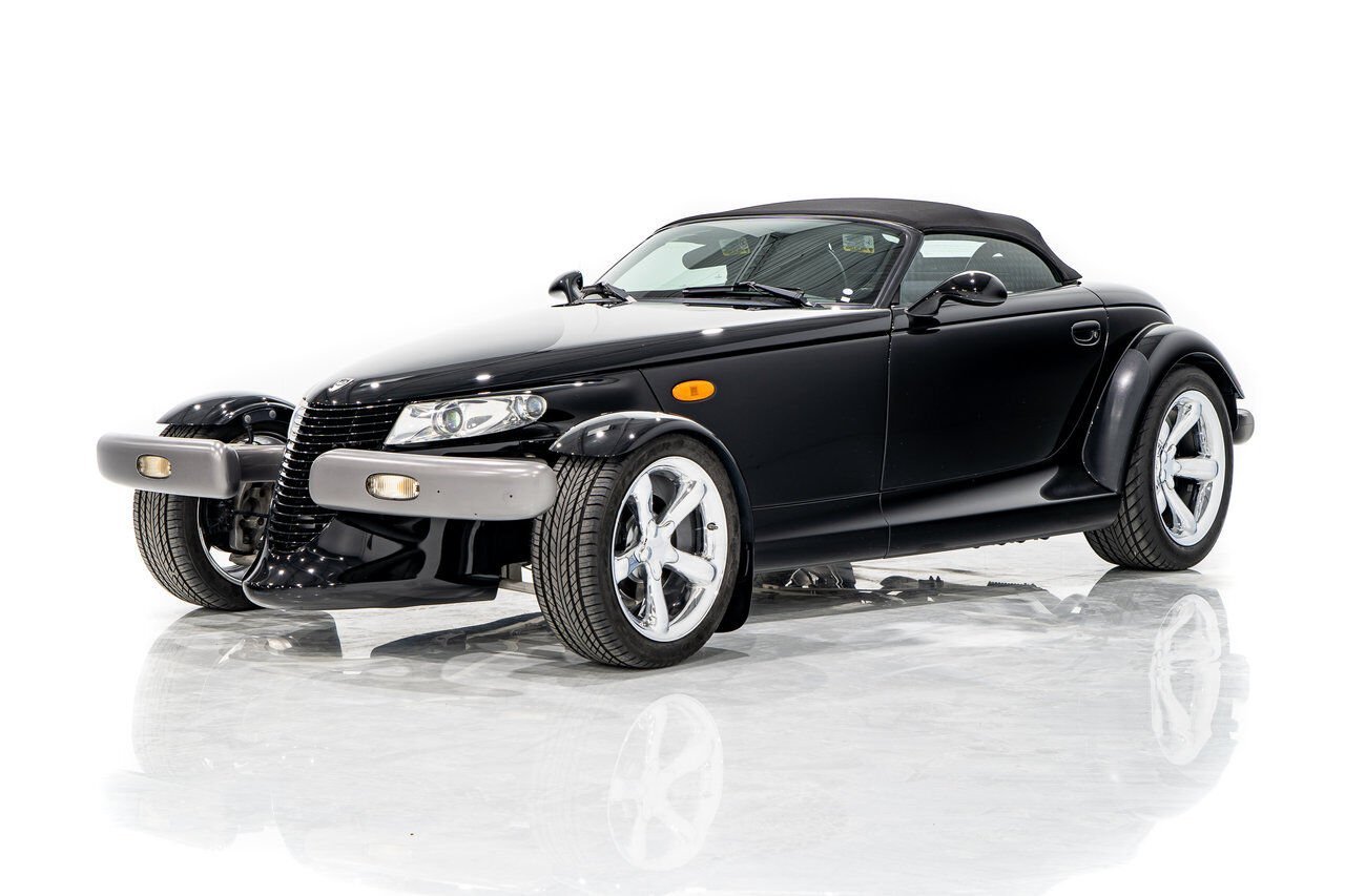 Plymouth Prowler Desirable Black Colour with only 7,611KM (4756mi) from new **PRICE IN USD** 1999 Noir Montréal - photo #41