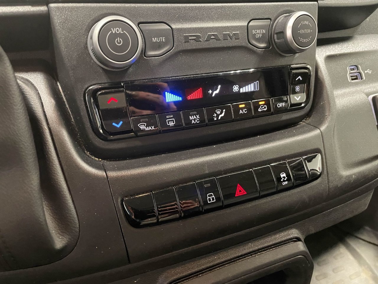 2025 Ram ProMaster Cargo Van TRADESMAN 2500 HIGH ROOF *136 WB* CARPLAY White Saint-Jérôme - photo #13